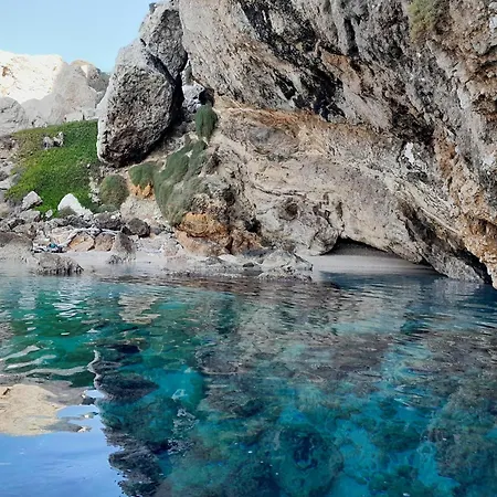 Апартаменты Meltemi 1 *